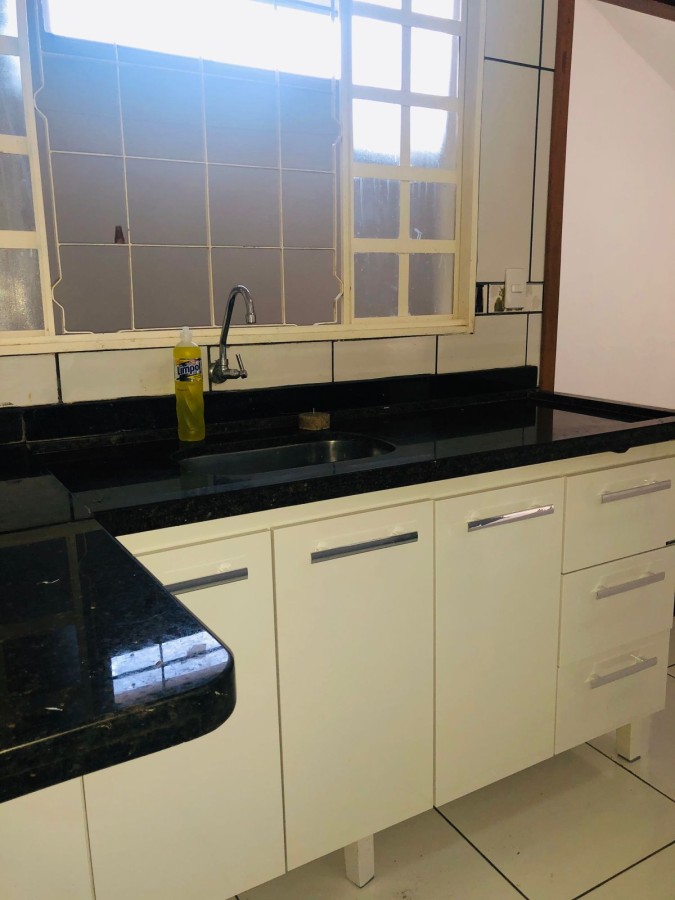 Casa à venda com 3 quartos, 255m² - Foto 3