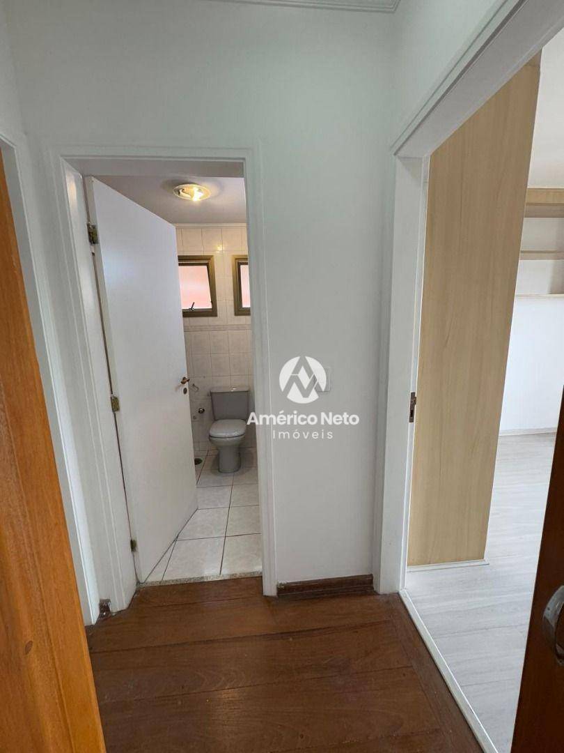 Apartamento para alugar com 3 quartos, 105m² - Foto 9