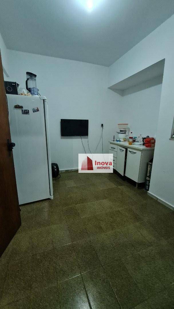 Apartamento à venda com 3 quartos, 140m² - Foto 22