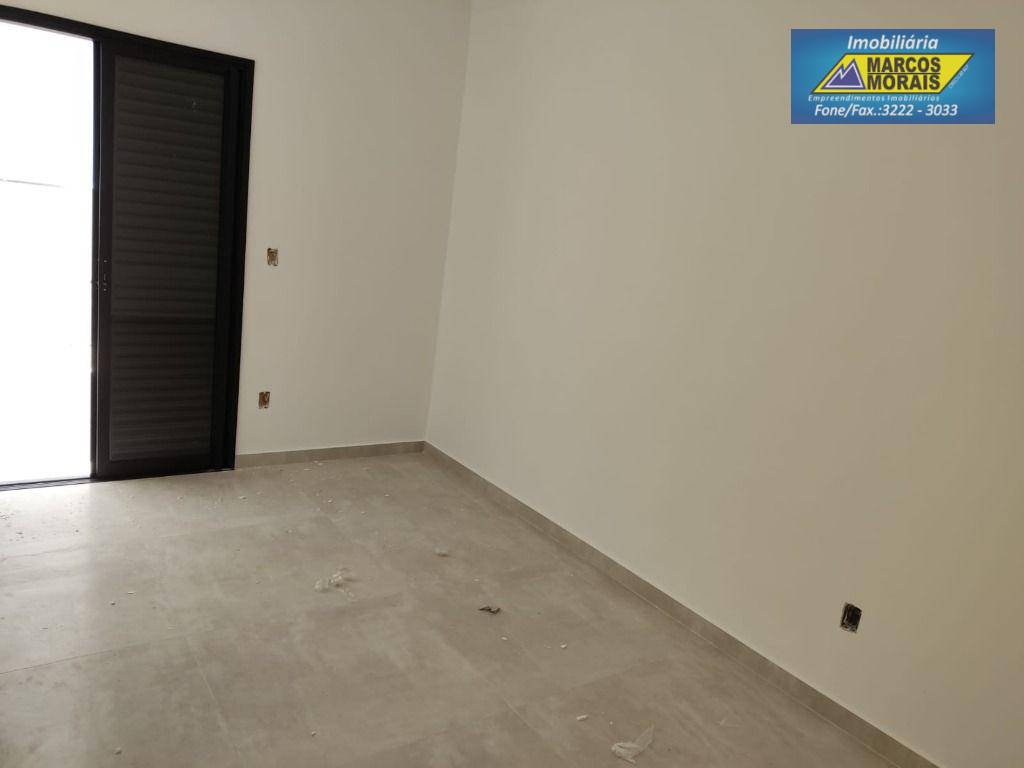 Casa à venda com 3 quartos, 187m² - Foto 13