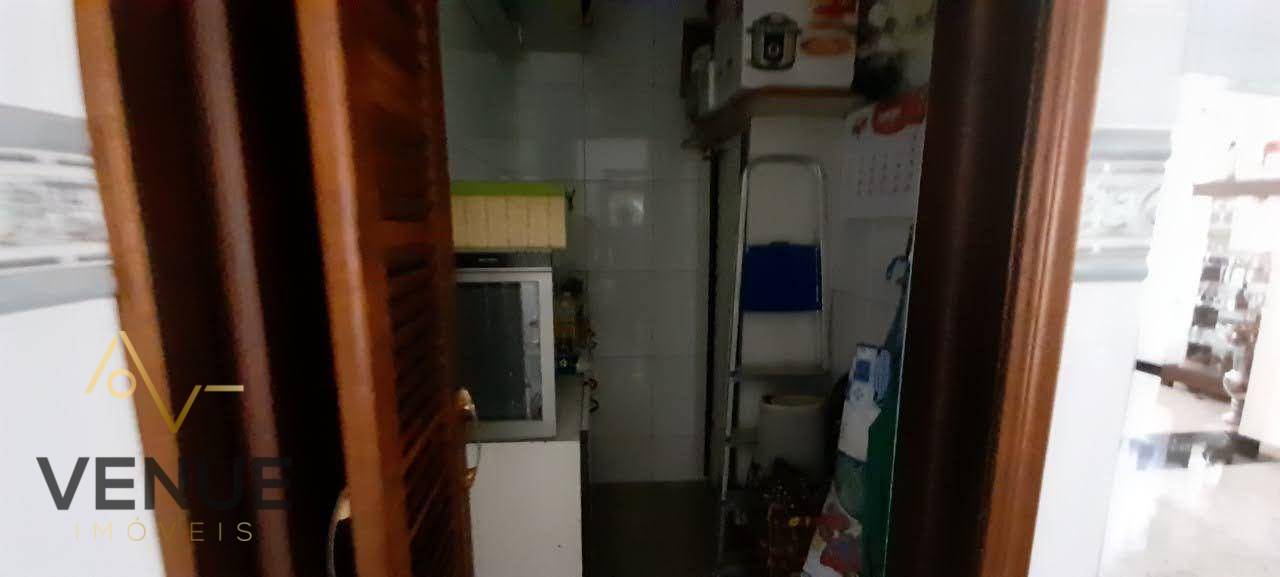 Sobrado à venda com 4 quartos, 357m² - Foto 8