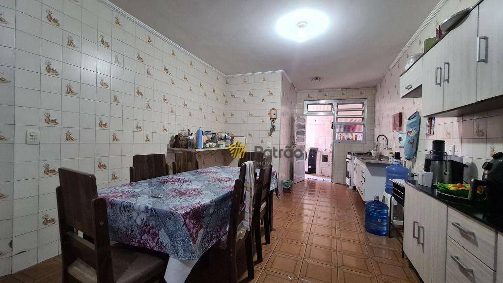 Casa à venda com 3 quartos, 150m² - Foto 8