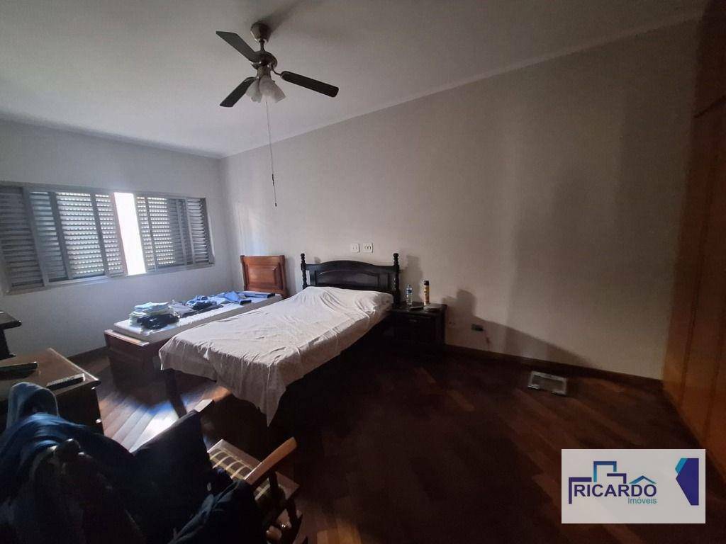 Casa à venda e aluguel com 4 quartos, 261m² - Foto 11