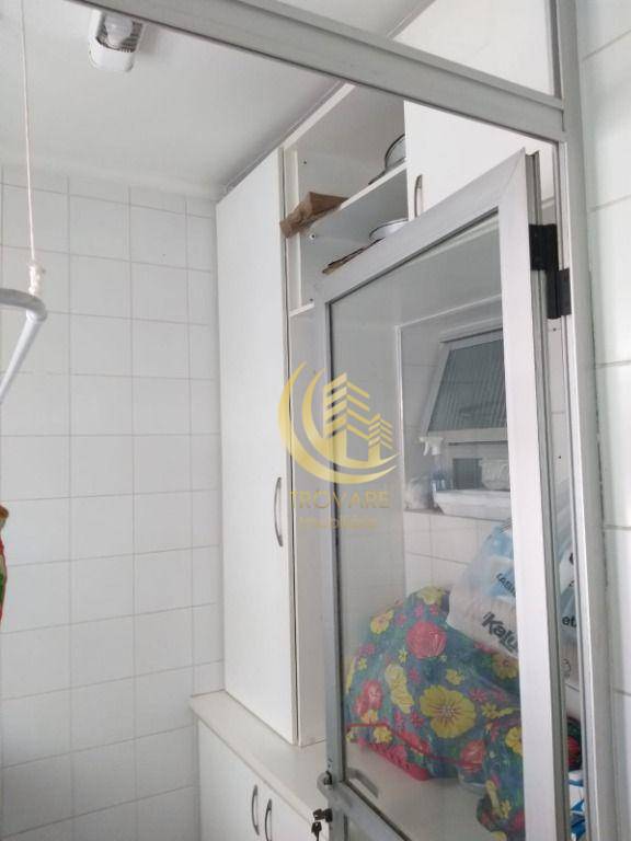 Apartamento à venda com 3 quartos, 74m² - Foto 13