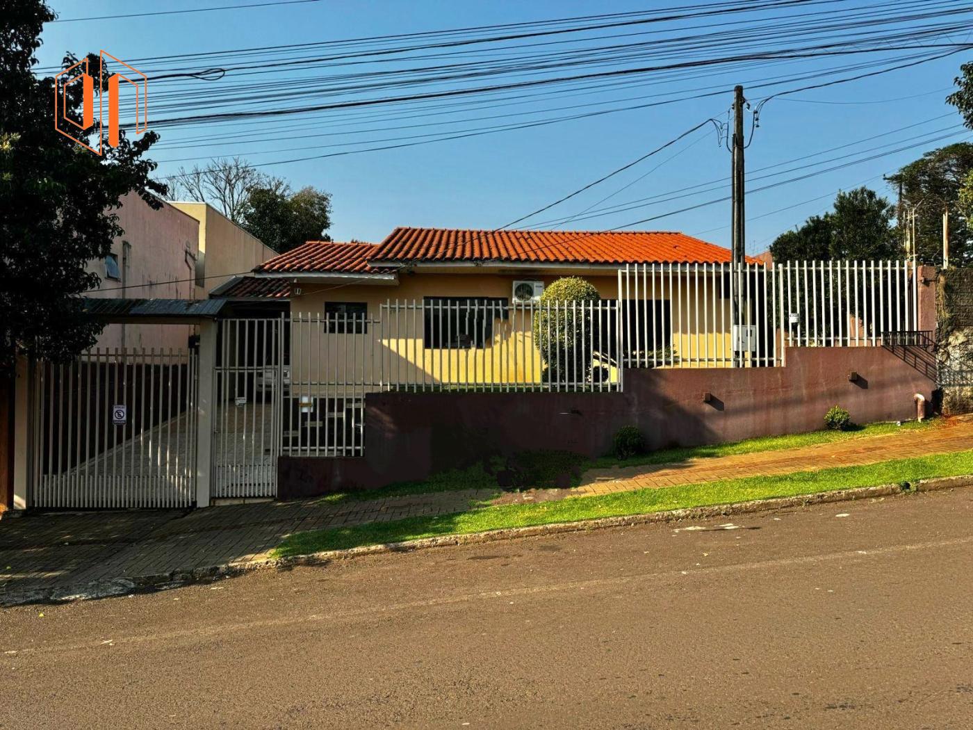 Casa à venda com 4 quartos, 300m² - Foto 3