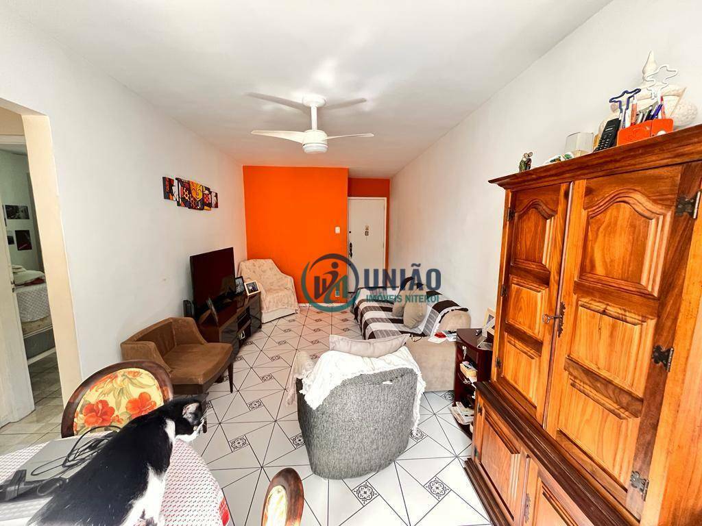 Apartamento à venda com 2 quartos, 77m² - Foto 1