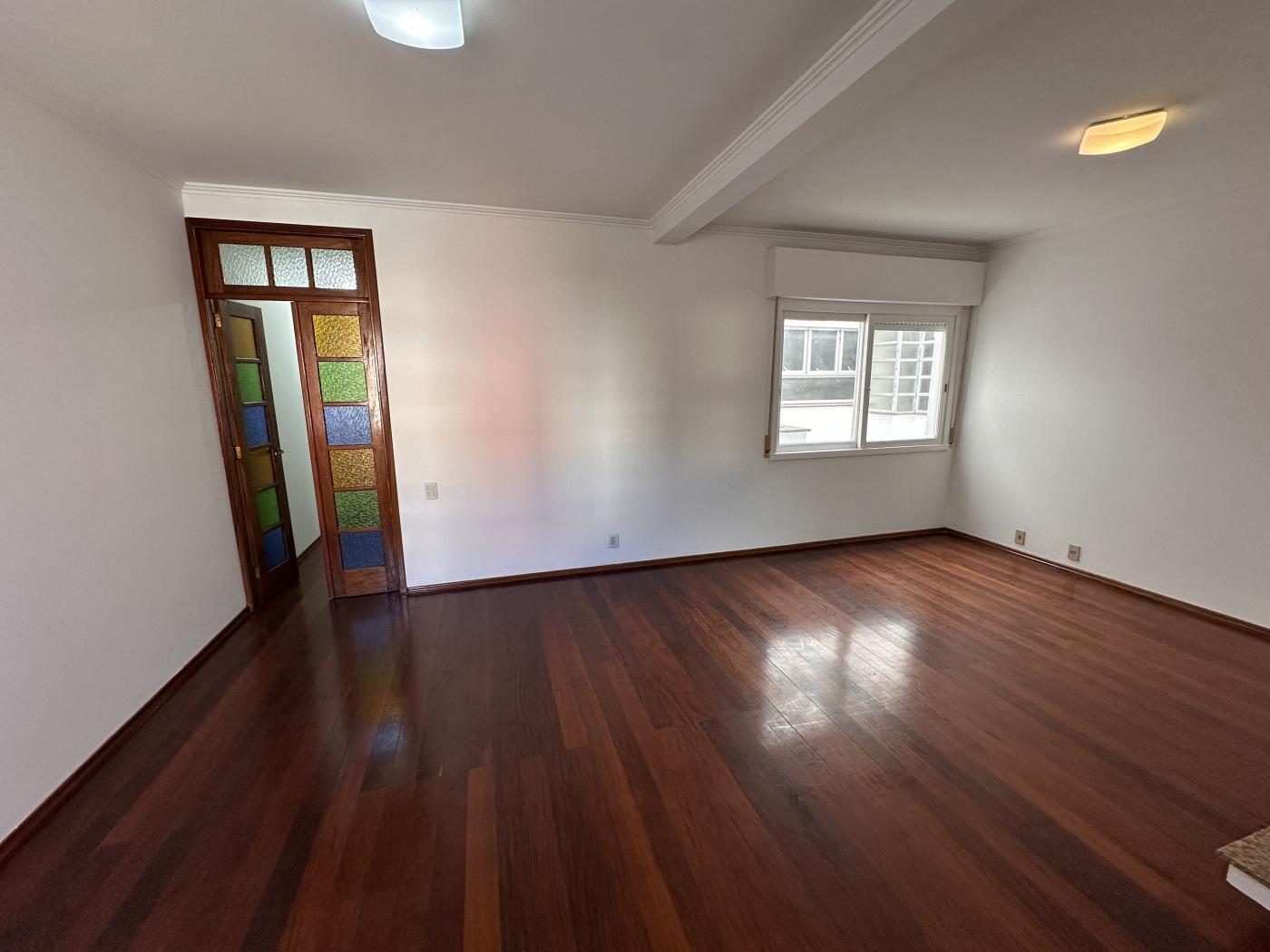 Apartamento à venda com 2 quartos, 106m² - Foto 2