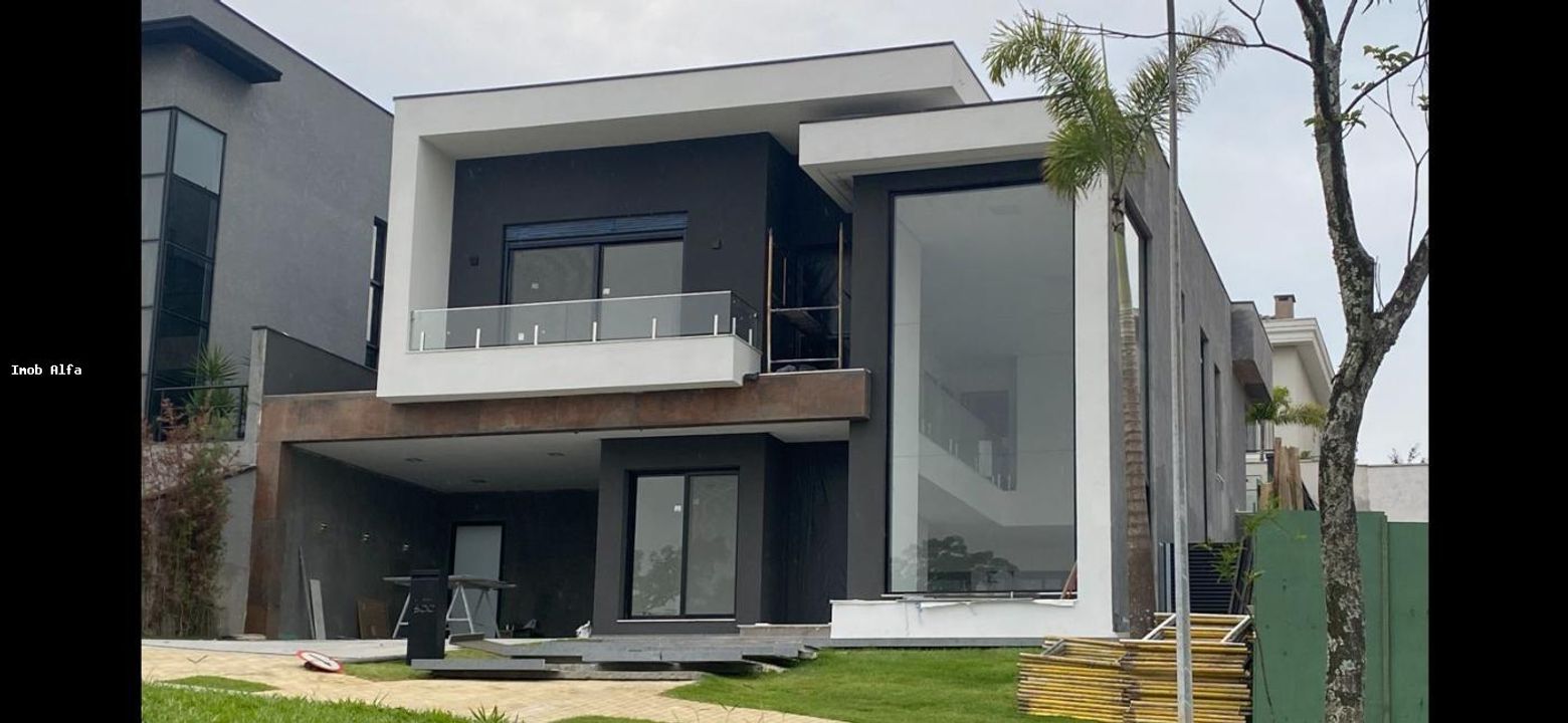 Casa de Condomínio à venda com 4 quartos, 350m² - Foto 1