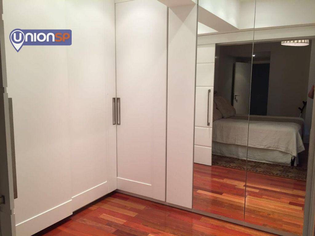 Apartamento à venda com 4 quartos, 227m² - Foto 14