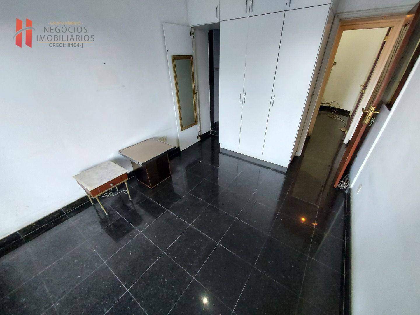 Apartamento à venda com 3 quartos, 210m² - Foto 31