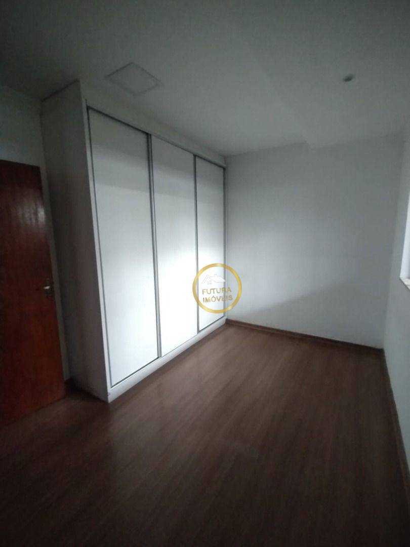 Casa à venda com 3 quartos, 100m² - Foto 13