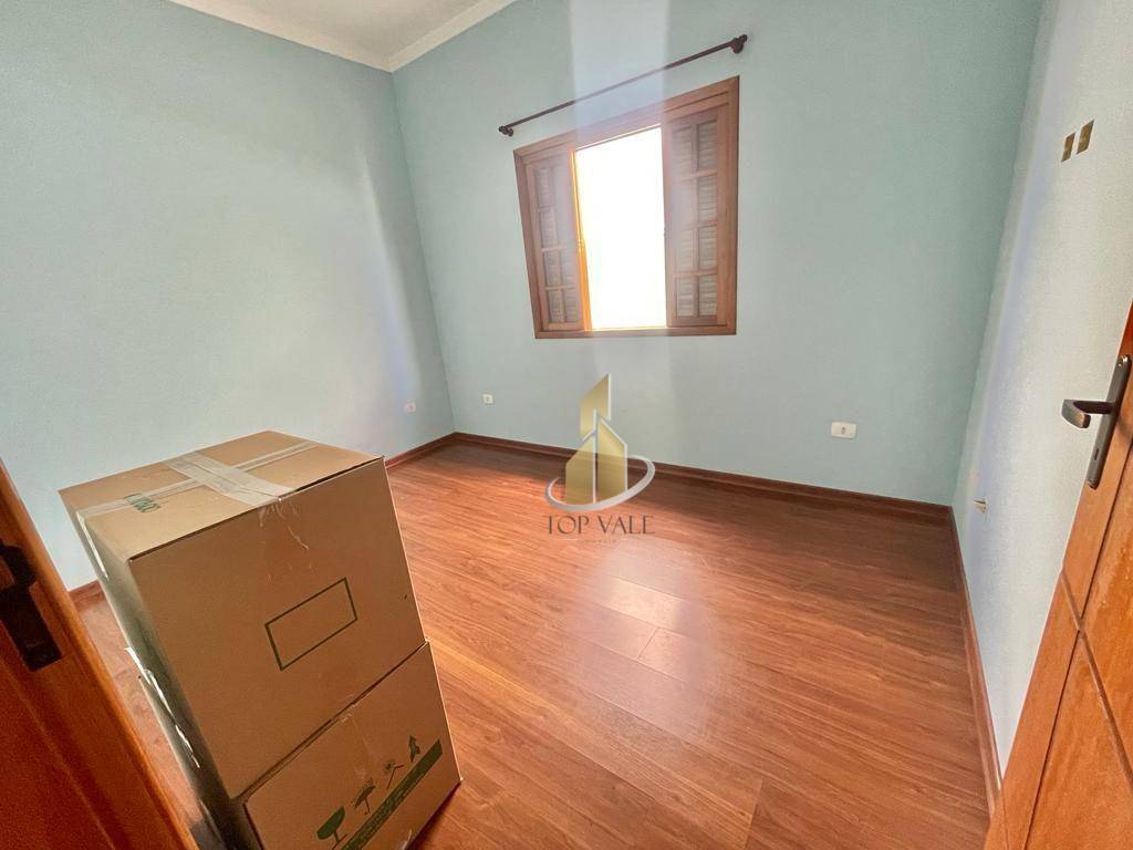 Casa à venda com 3 quartos, 210m² - Foto 12