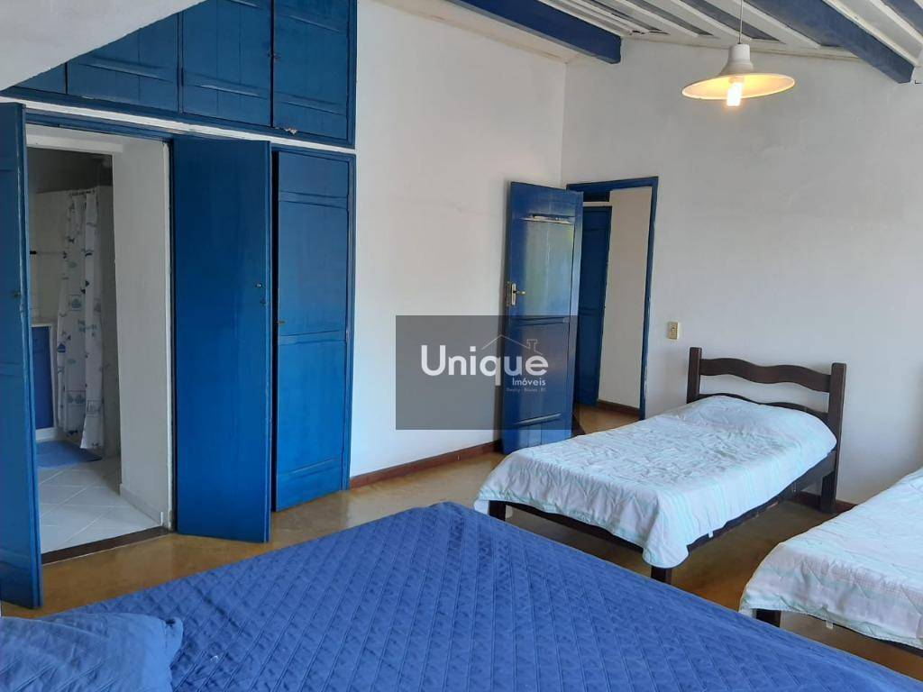 Casa à venda com 4 quartos, 250m² - Foto 16