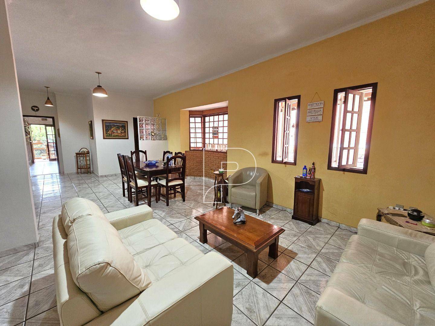 Casa de Condomínio à venda com 2 quartos, 208m² - Foto 4