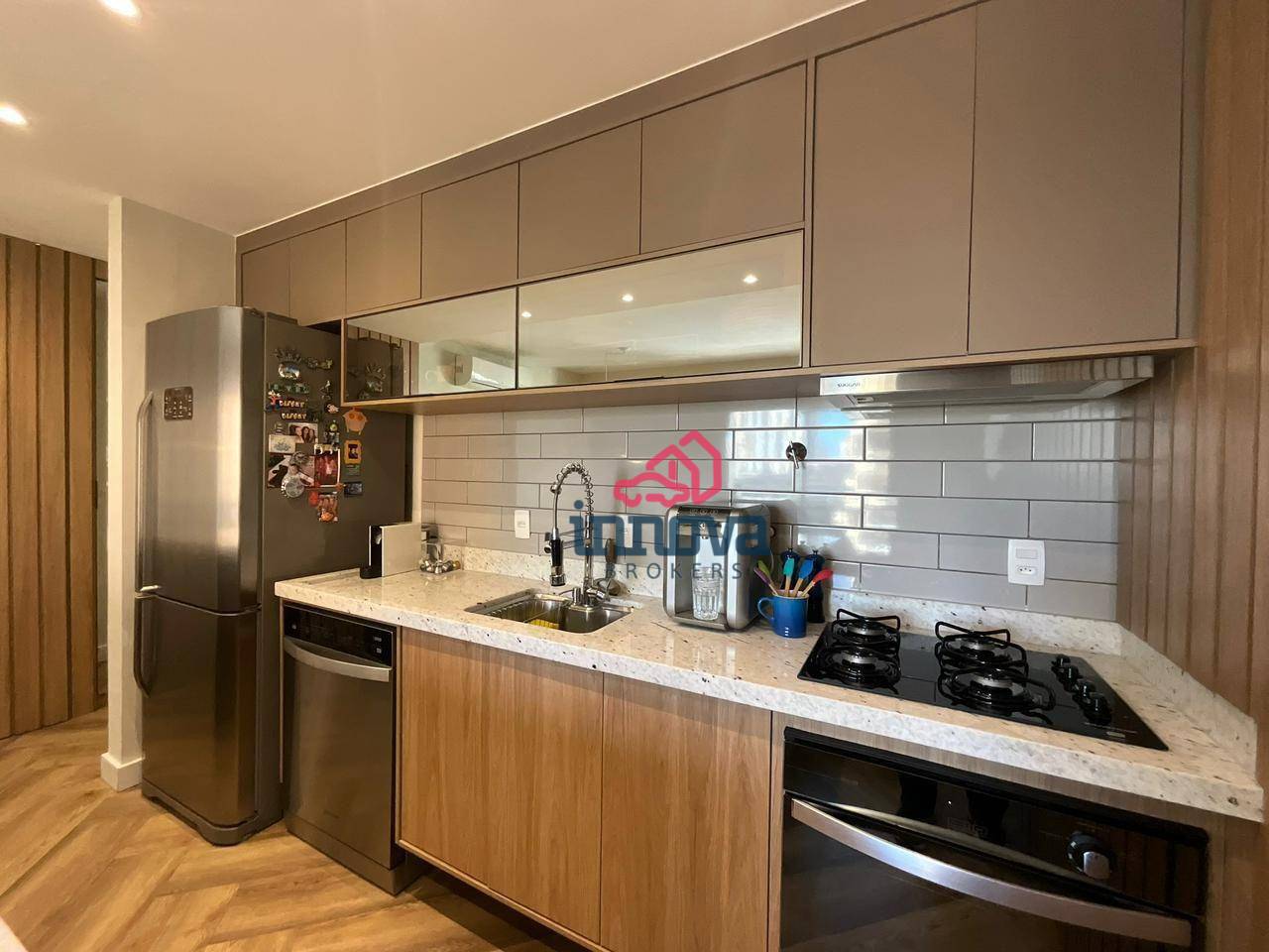 Apartamento à venda com 2 quartos, 72m² - Foto 12