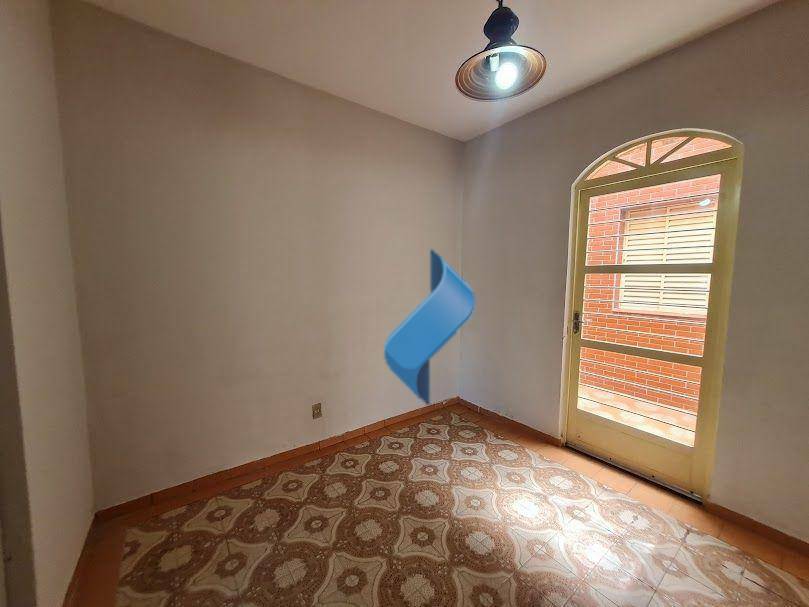 Casa à venda e aluguel com 3 quartos, 139m² - Foto 14