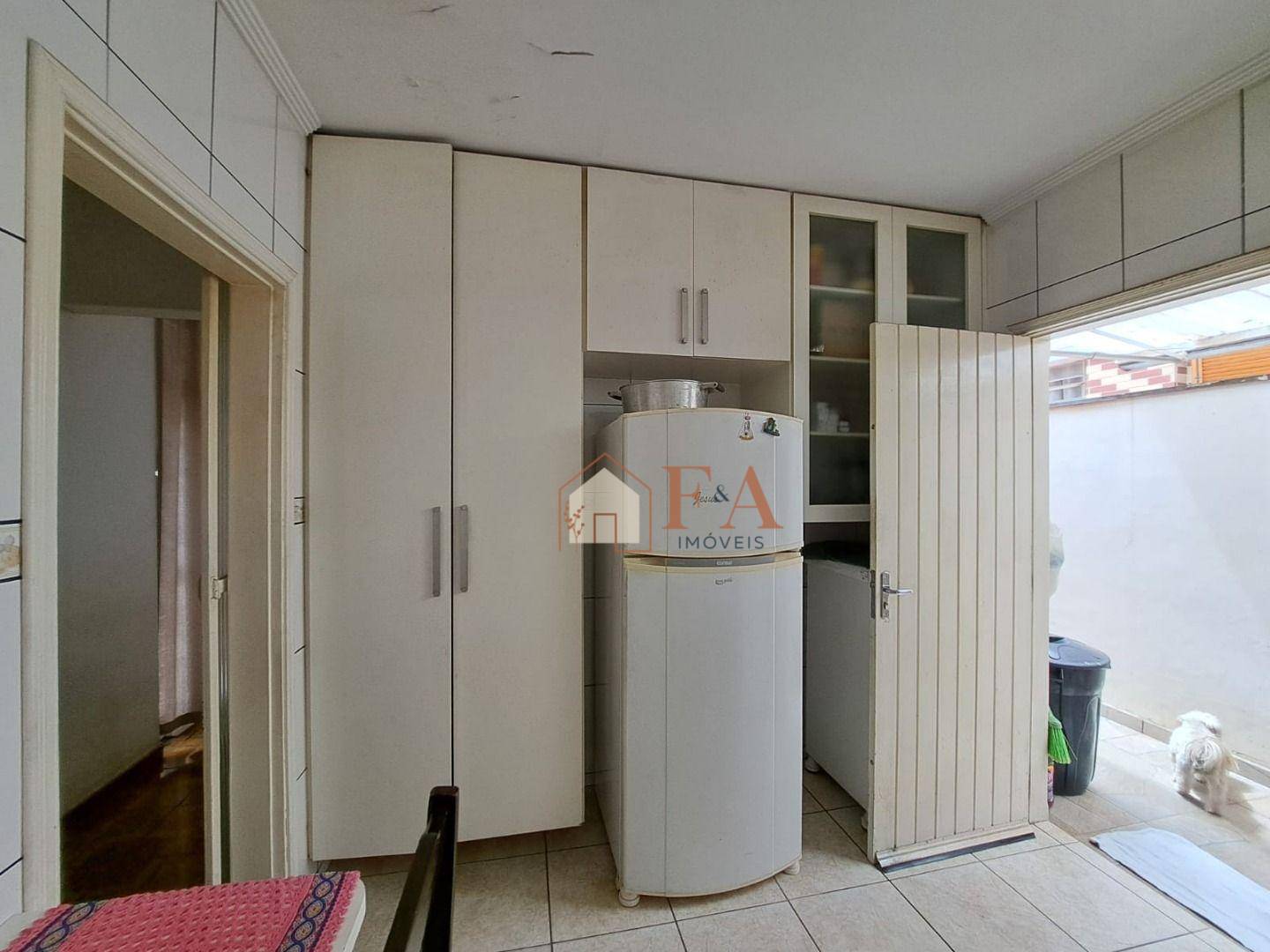 Casa à venda com 3 quartos, 250m² - Foto 13