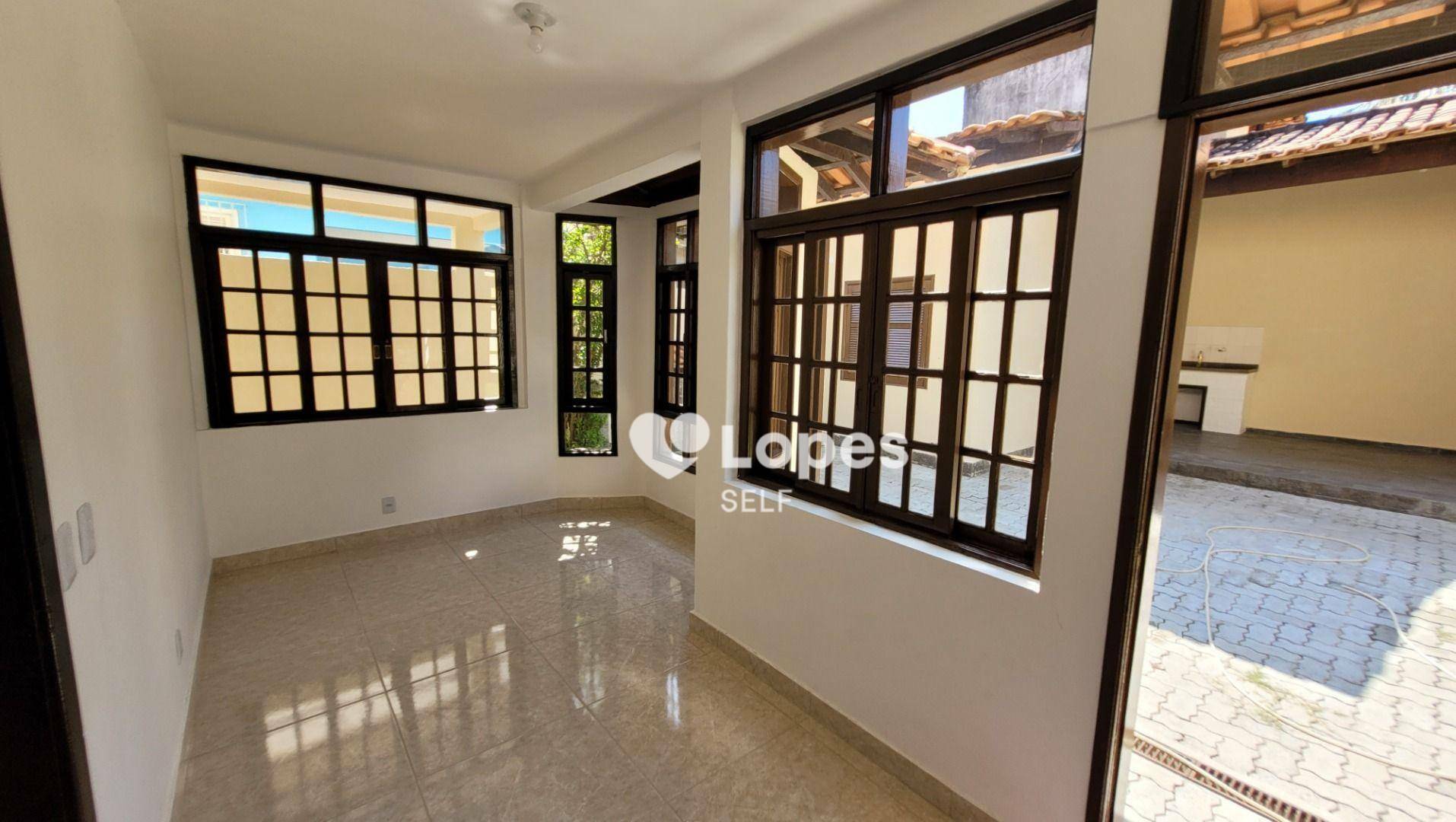 Casa à venda com 7 quartos, 340m² - Foto 19