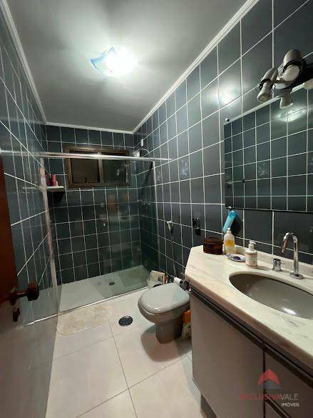 Apartamento à venda com 5 quartos, 200m² - Foto 24