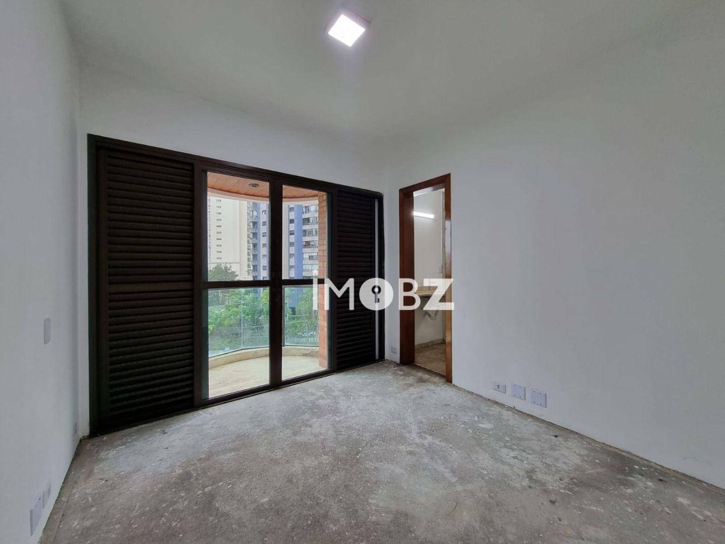 Apartamento à venda com 4 quartos, 236m² - Foto 30