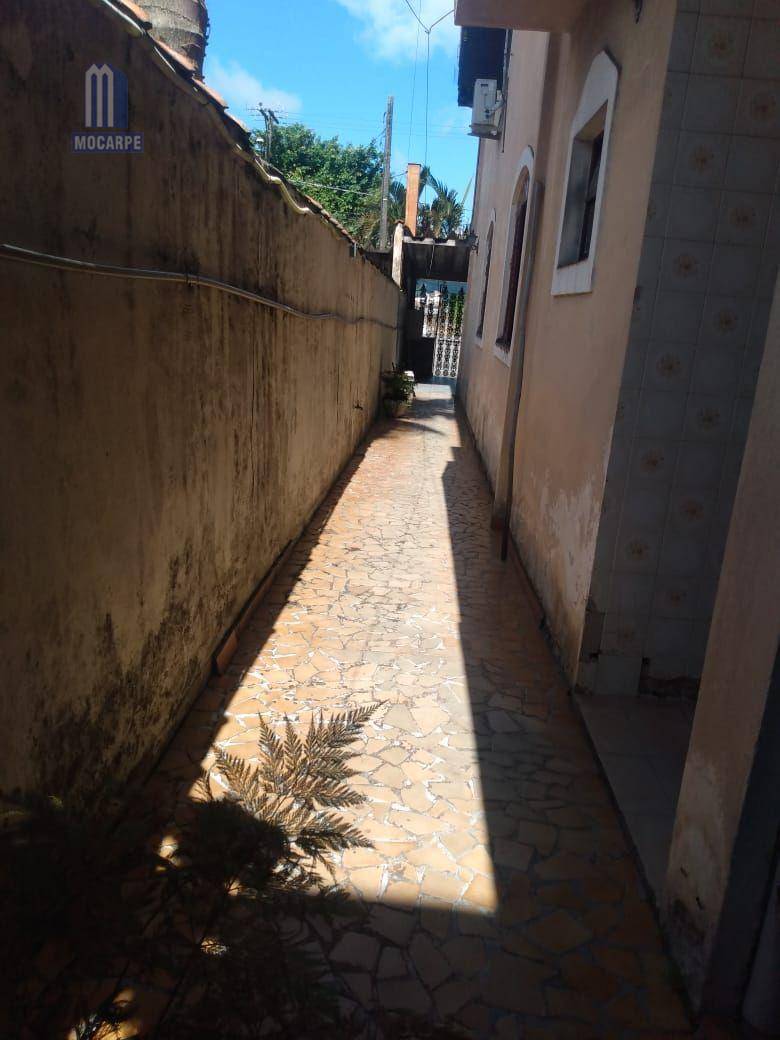 Sobrado à venda com 4 quartos, 348m² - Foto 2