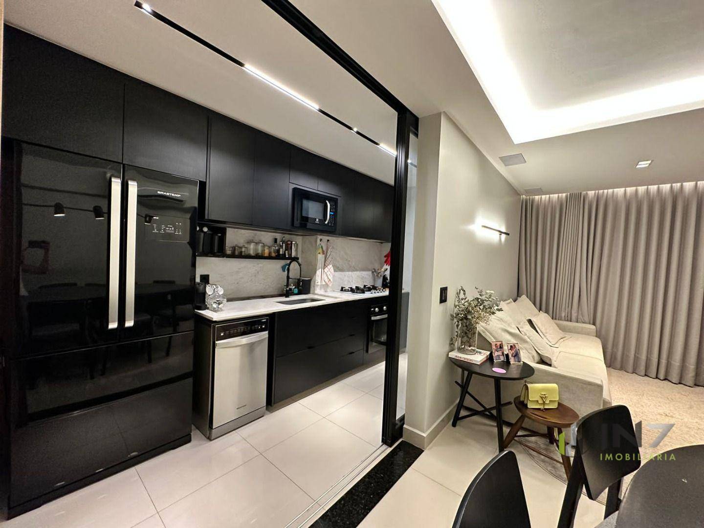 Apartamento à venda com 2 quartos, 78m² - Foto 4