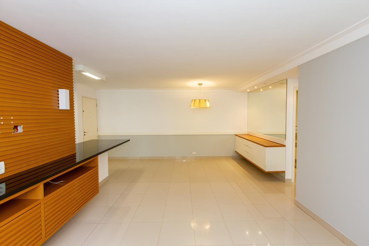 Apartamento para alugar com 2 quartos, 98m² - Foto 7