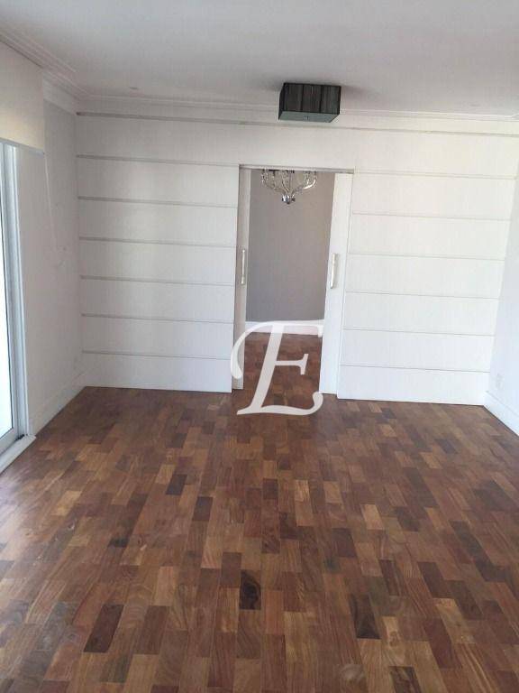 Apartamento à venda com 4 quartos, 195m² - Foto 8