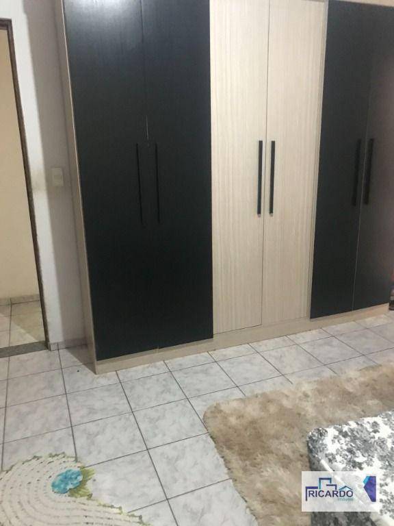 Sobrado à venda com 3 quartos, 236m² - Foto 12