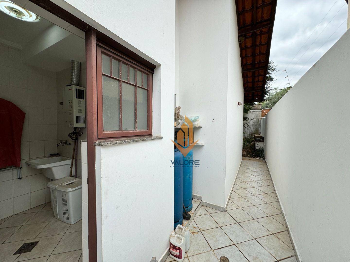 Casa à venda com 4 quartos, 155m² - Foto 47