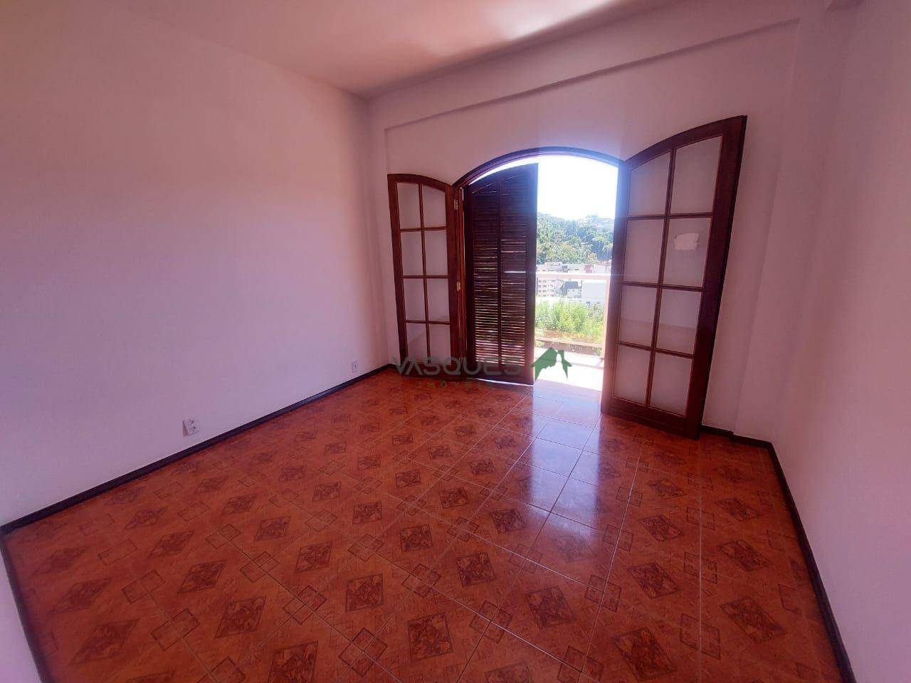 Casa para alugar com 4 quartos, 110m² - Foto 8