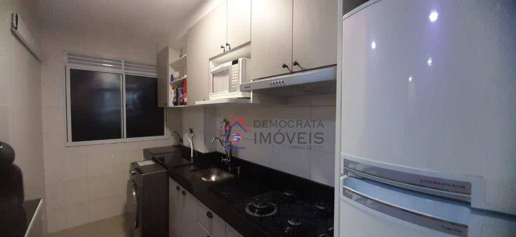 Apartamento à venda com 2 quartos, 45m² - Foto 5