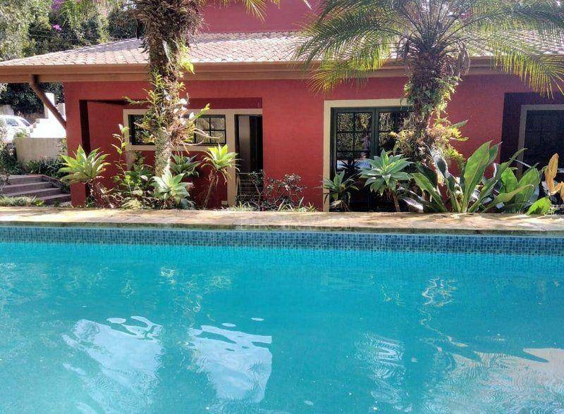 Casa de Condomínio à venda com 3 quartos, 216m² - Foto 1