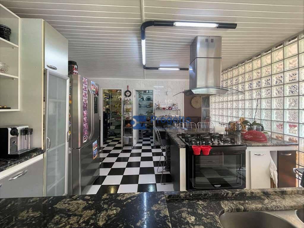 Casa de Condomínio à venda com 4 quartos, 600m² - Foto 23