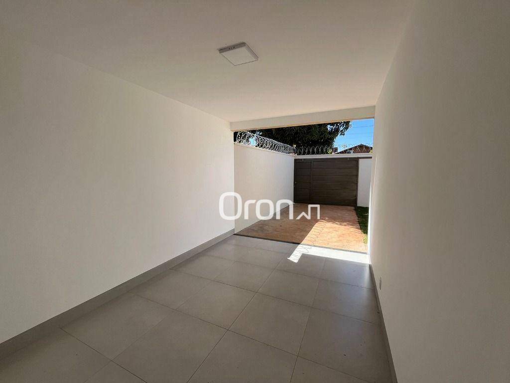 Casa à venda com 3 quartos, 98m² - Foto 11