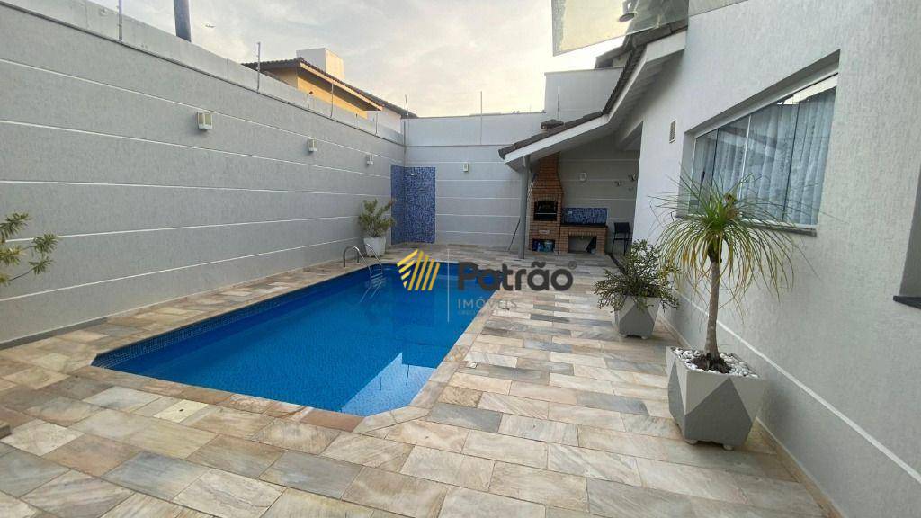 Casa, 3 quartos, 297 m² - Foto 3