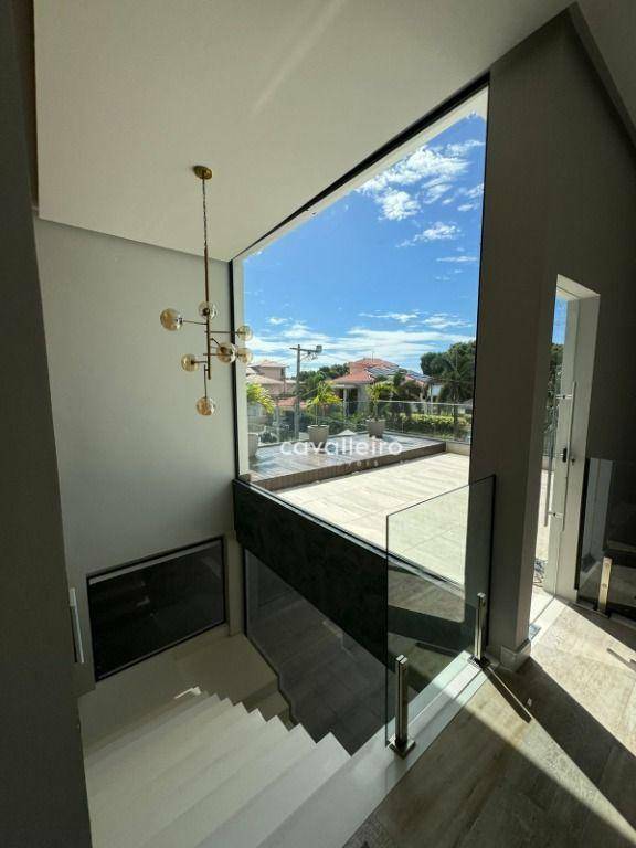 Casa de Condomínio à venda com 4 quartos, 330m² - Foto 17
