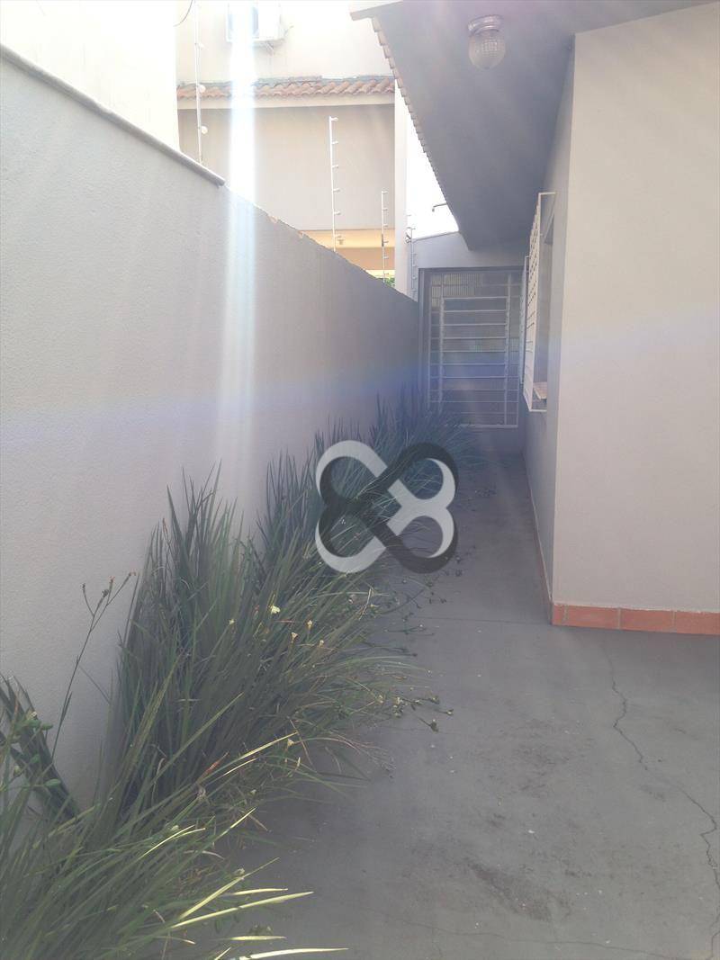 Casa para alugar com 3 quartos, 160m² - Foto 17