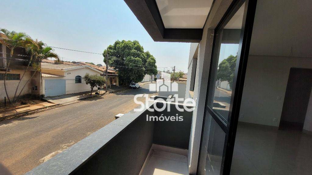 Apartamento à venda com 3 quartos, 83m² - Foto 7