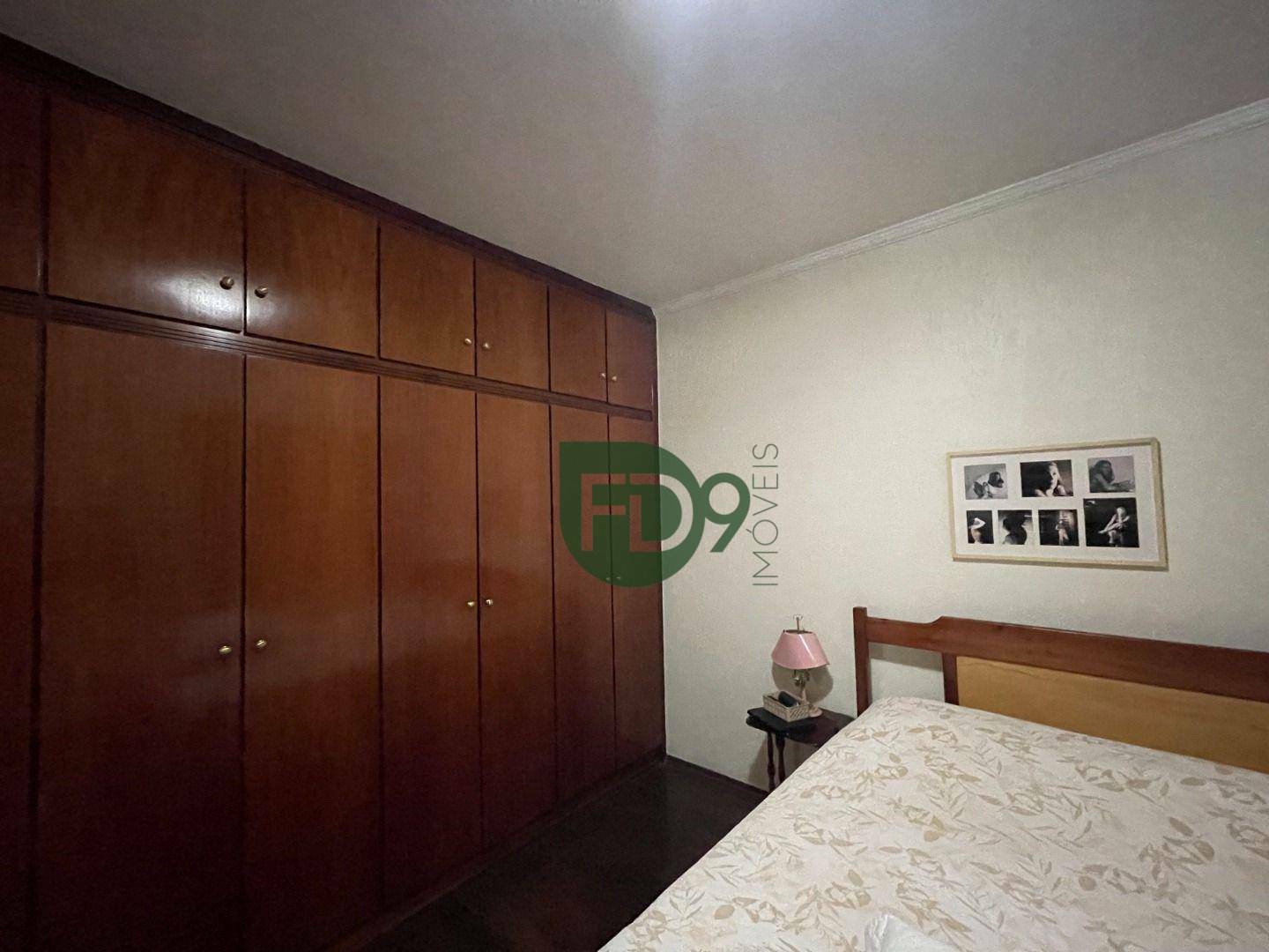 Casa à venda com 3 quartos, 210m² - Foto 18