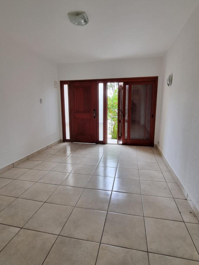 Casa à venda com 4 quartos, 267m² - Foto 3