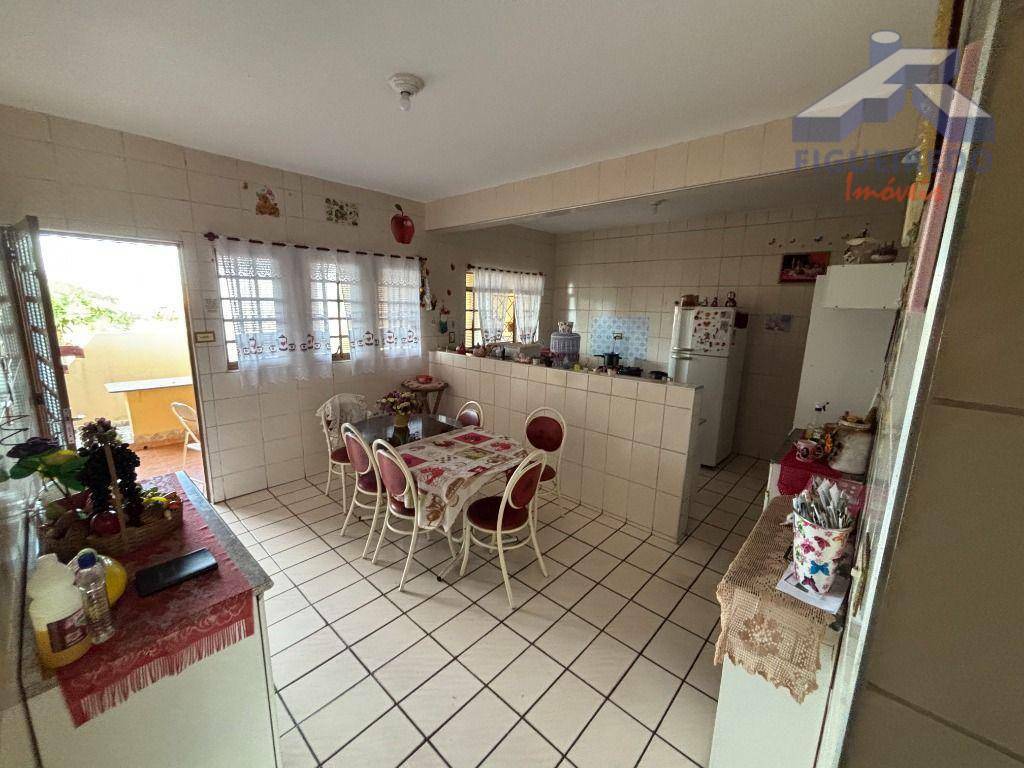 Casa à venda com 3 quartos, 260M2 - Foto 10