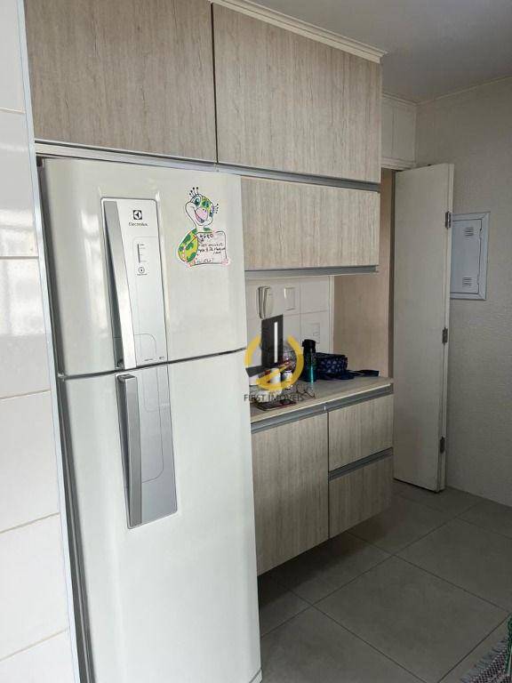 Apartamento à venda com 3 quartos, 93m² - Foto 11