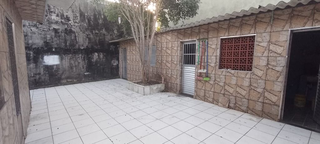 Casa à venda com 3 quartos, 379m² - Foto 12