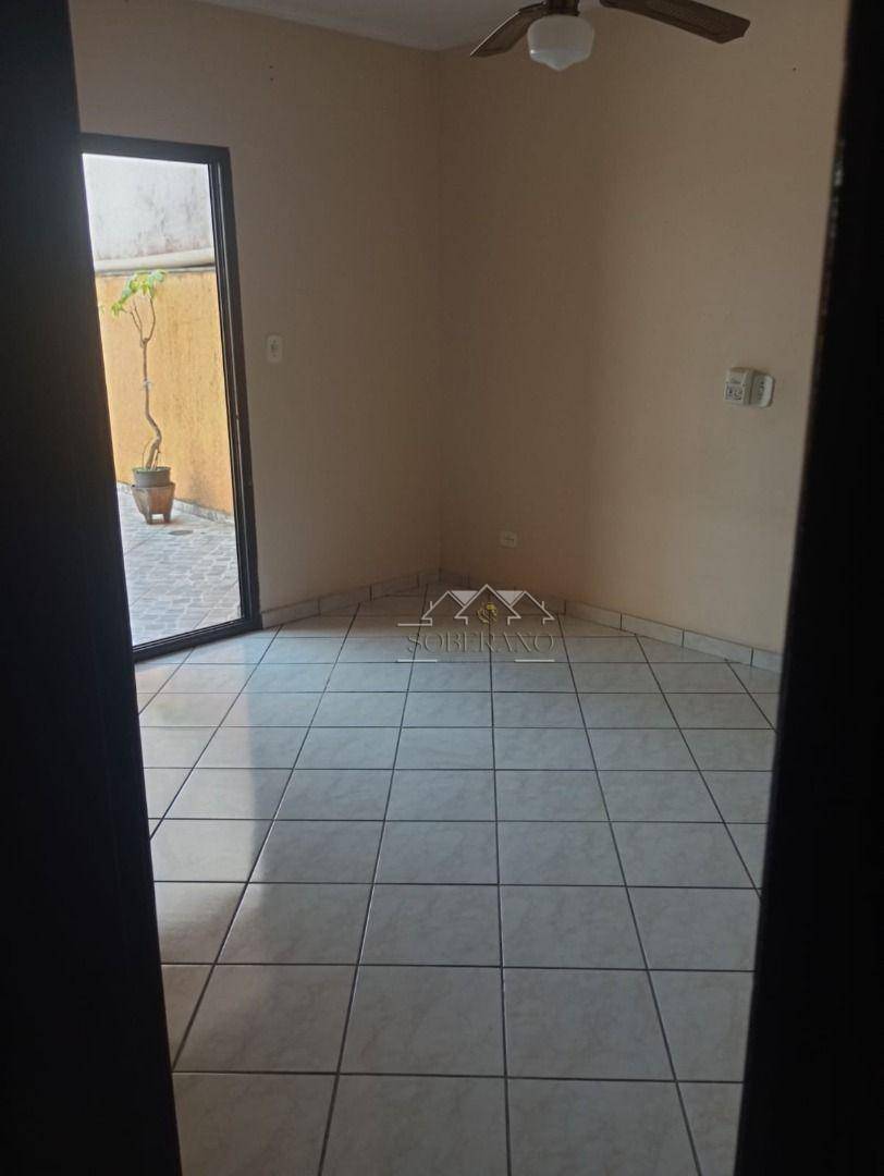 Sobrado para alugar com 2 quartos, 174m² - Foto 13