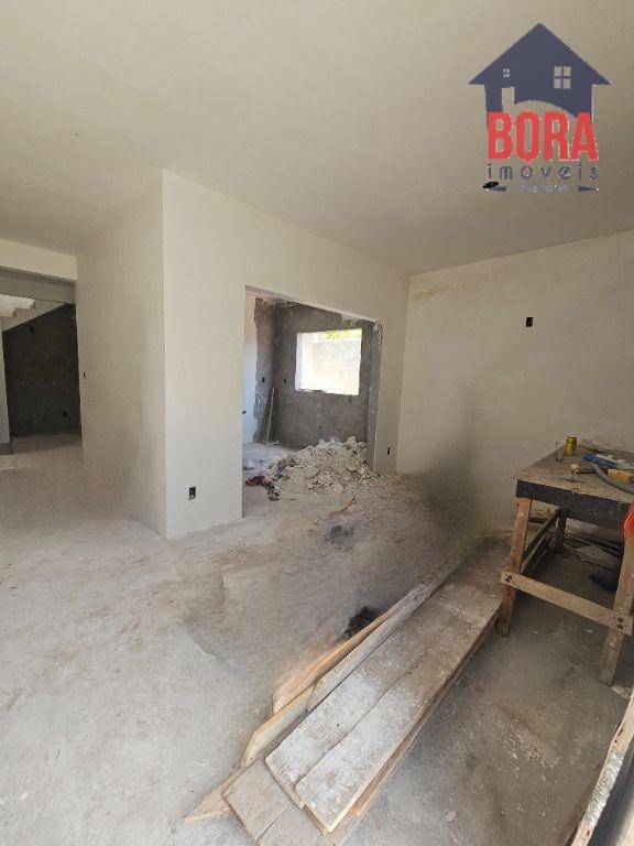 Casa à venda com 3 quartos, 95m² - Foto 12