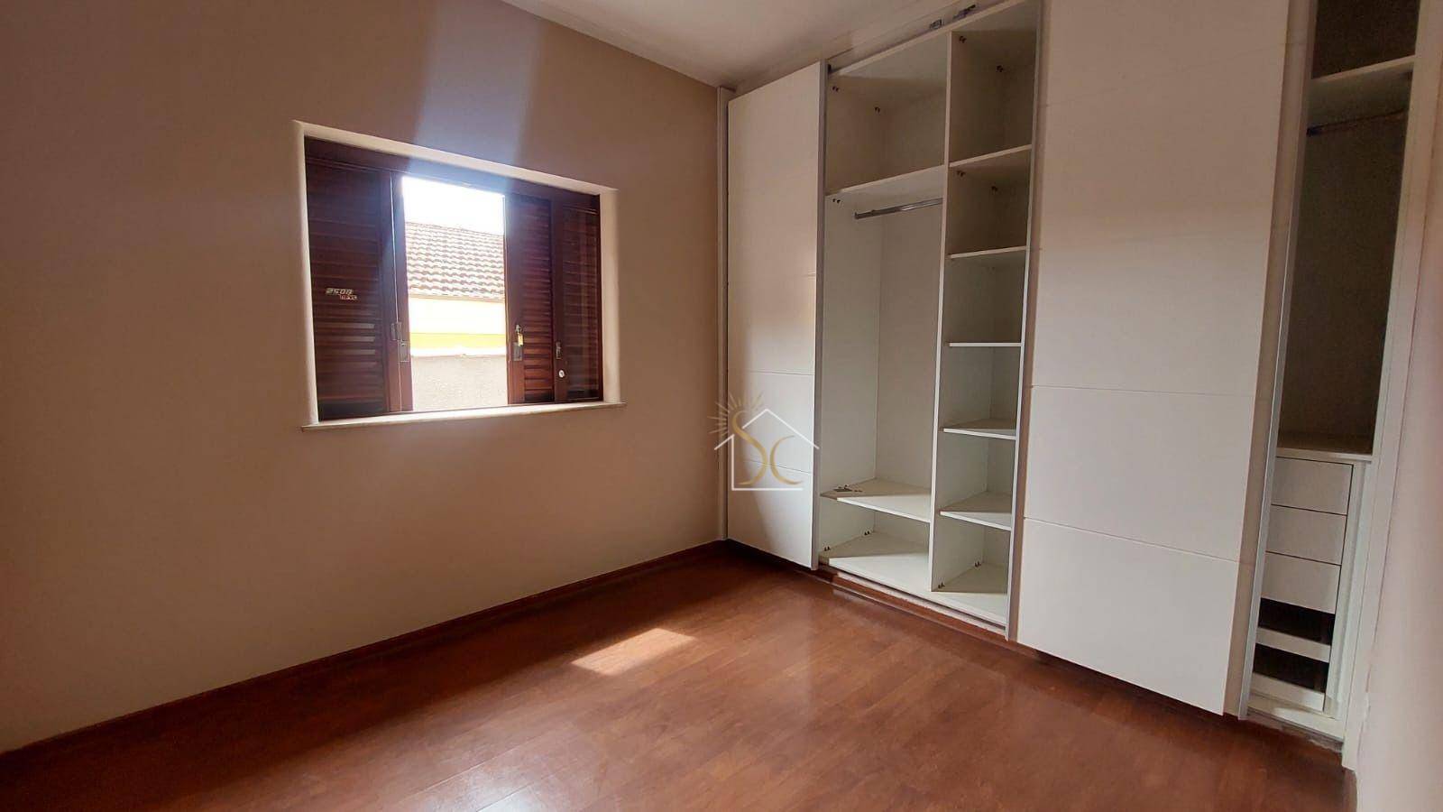 Casa para alugar com 3 quartos, 180m² - Foto 10