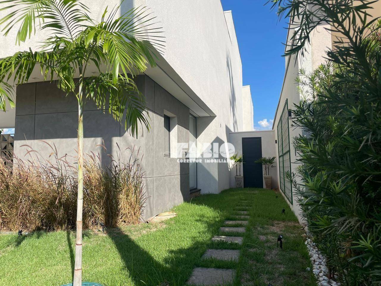 Casa de Condomínio à venda com 4 quartos, 400m² - Foto 53