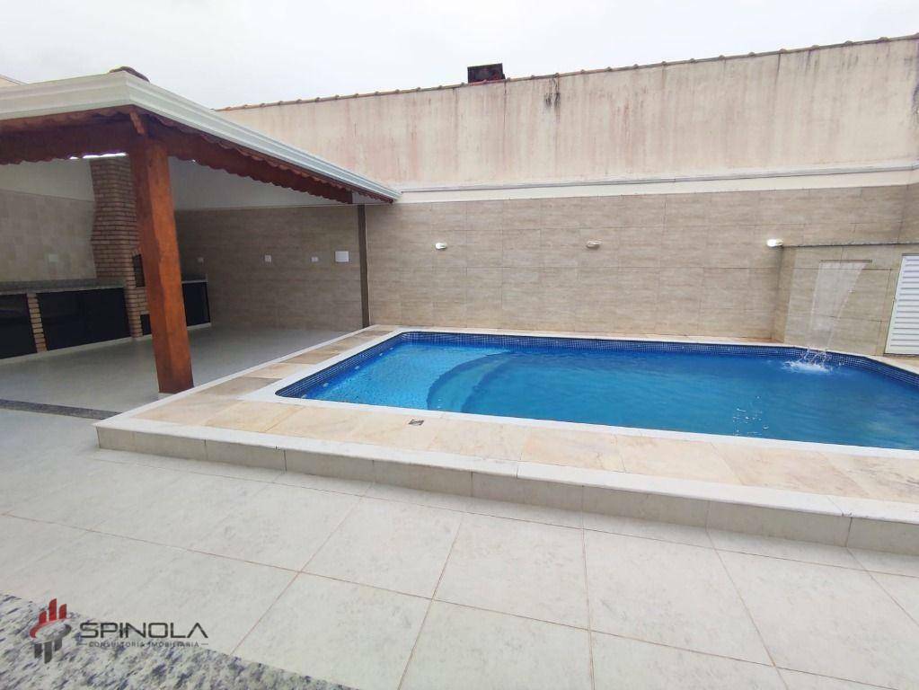 Casa à venda com 4 quartos, 189m² - Foto 1