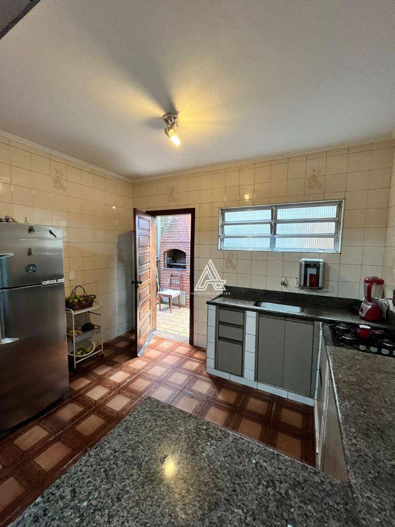 Sobrado à venda com 3 quartos, 209m² - Foto 27